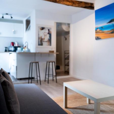 Studio A 2 Minutes Du Cours Mirabeau - Apartment Aix-en-Provence Bagian luar foto